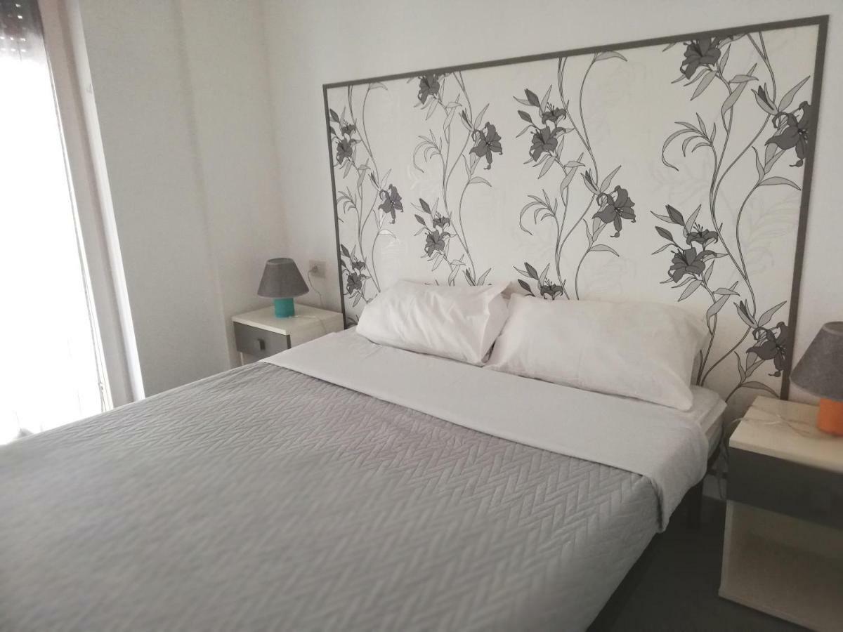 Divas Appartamento Neapel Exterior foto
